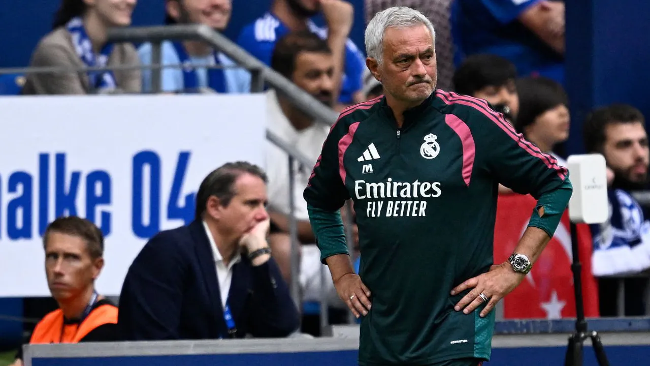 Jose Mourinho Sudah Punya Solusi Jika Gagal Rekrut Alessandro Bastoni