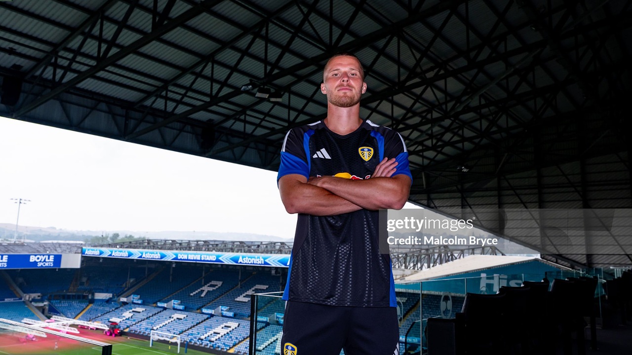 Leeds United Resmi Datangkan Nico Elvedi dengan Kontrak Tiga Tahun