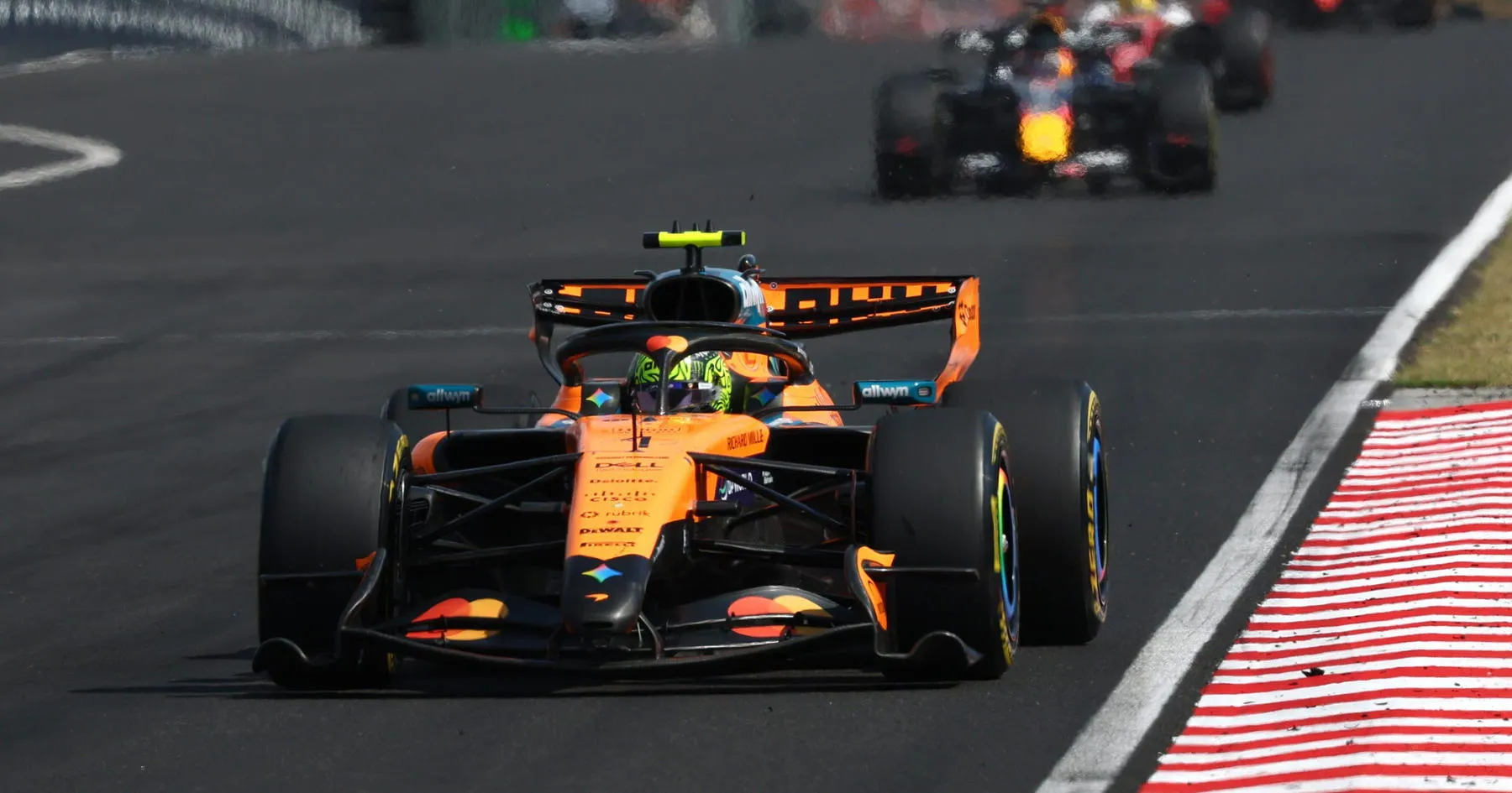 McLaren Siap Tambah Performa Usai Raih Kemenangan - sumber: (racingnews365)