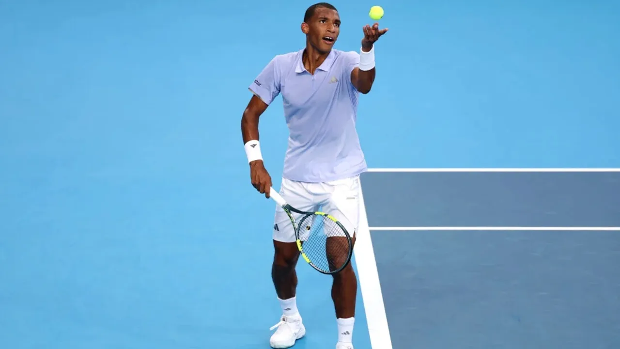 Pandangan Felix Auger Aliassime Jelang Bermain Bersama Alexandra Eala