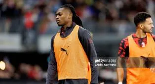 Rafael Leao Ditawarkan ke Chelsea setelah Arsenal dan MU Mundur
