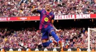 Raphinha Sempat Ingin Dilepas Barcelona ke Arab Saudi