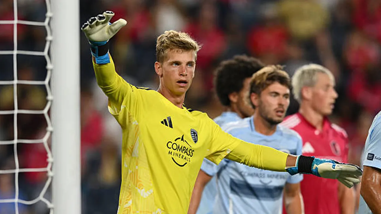 Stefan Cleveland Desak Sporting Kansas City Berhenti Merugikan Diri Sendiri
