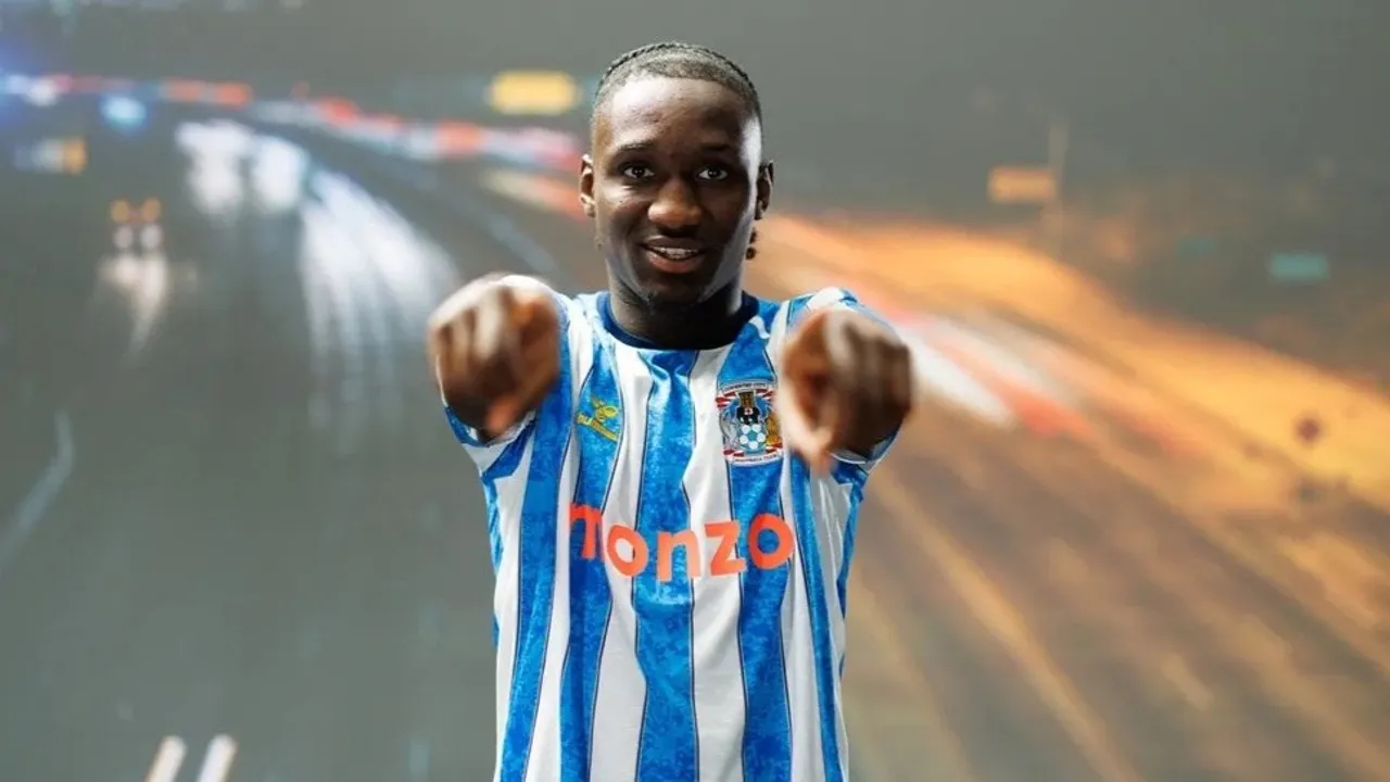 Sidiki Cherif datang ke Coventry City jelang debut Premier League