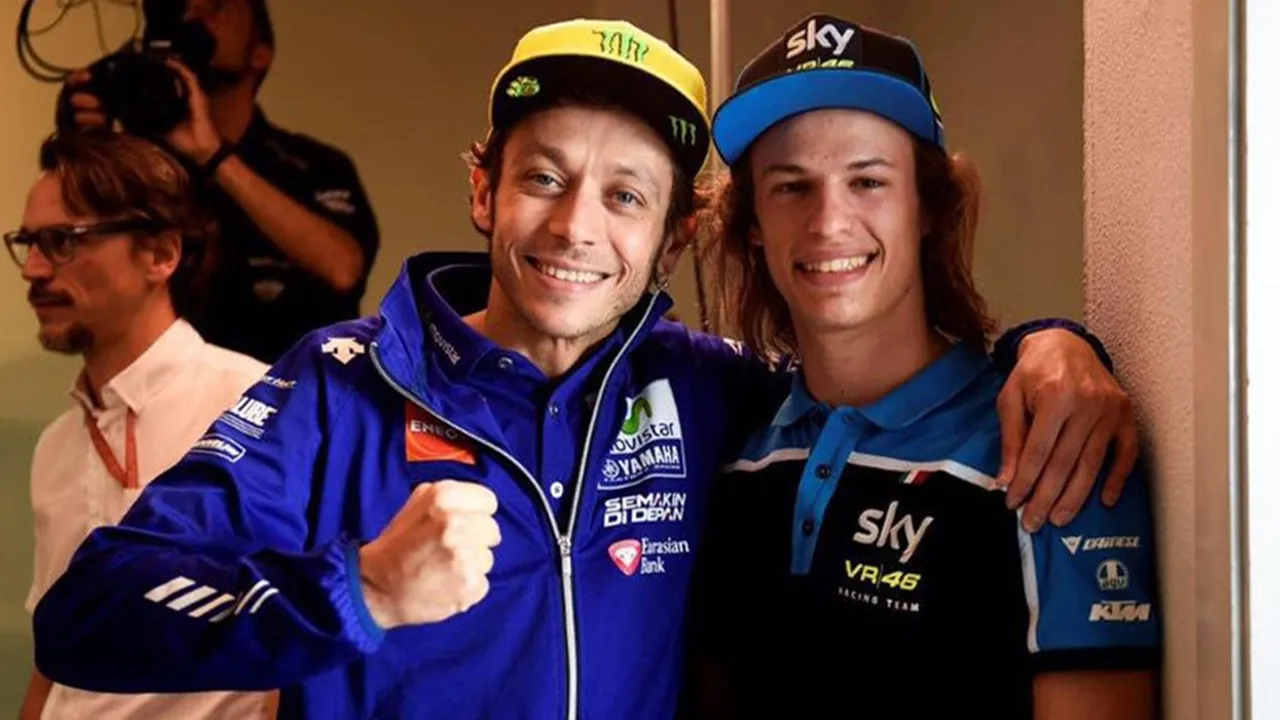 Nicolo Bulega dikabarkan akan segera bergabung dengan tim milik Valentino Rossi, VR46 Racing Team.