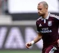 Everton Cari Bek Kanan Baru, Matty Cash Masuk Daftar Incaran