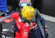 Hamilton Tanggapi Kontrak Baru Verstappen di Red Bull