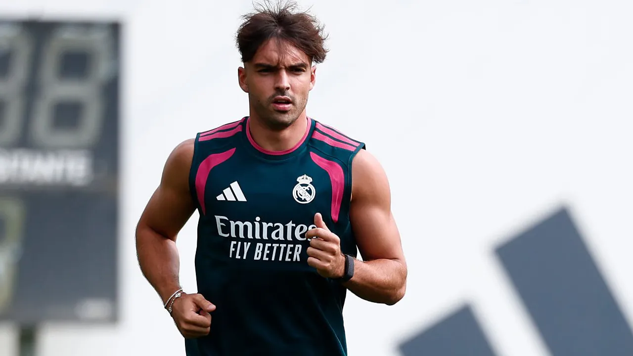Jose Mourinho Minta Raul Asencio Cari Klub Baru