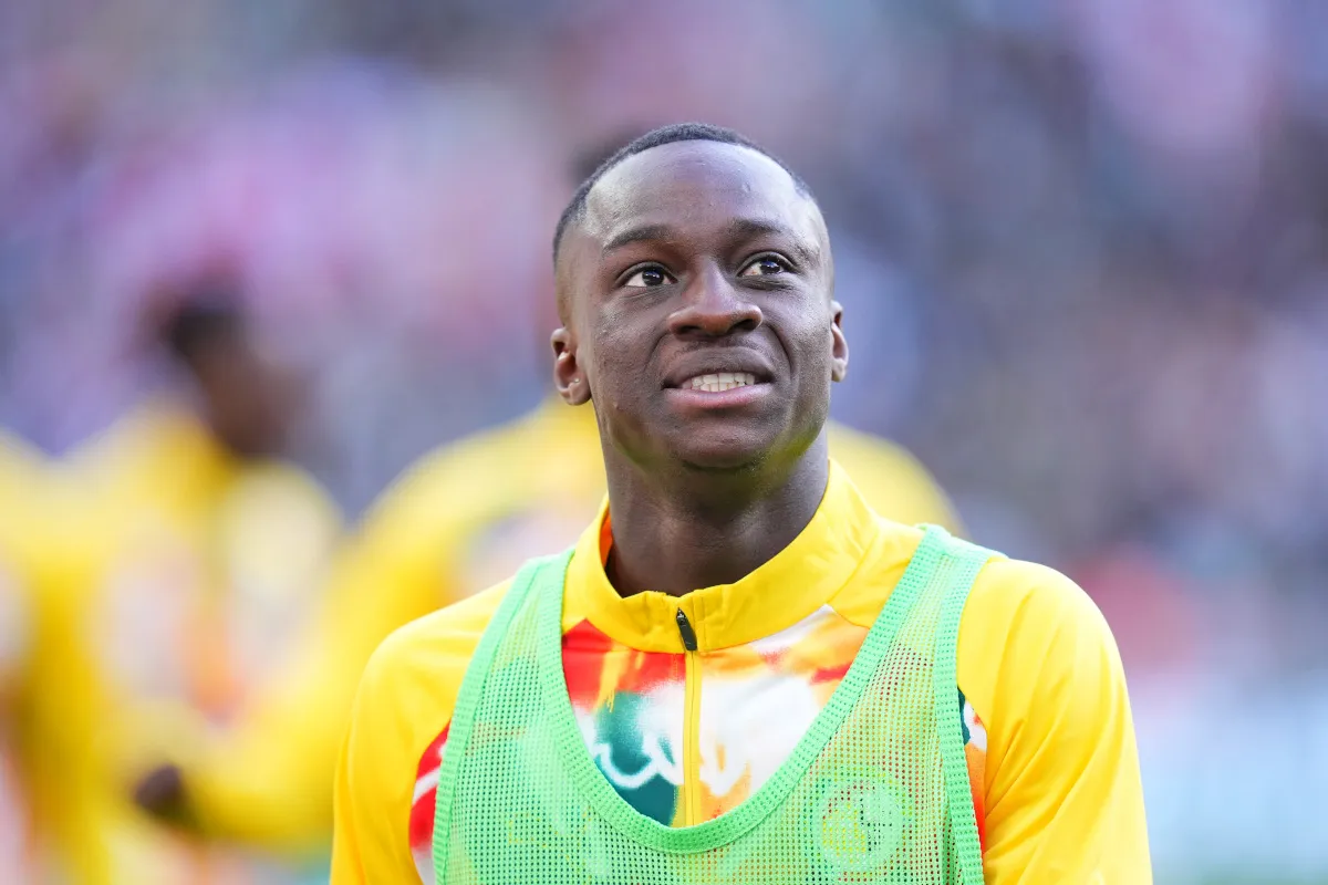 Lazio Batalkan Transfer Dieng Setelah Gagal Tes Medis - sumber: (footballitalia)