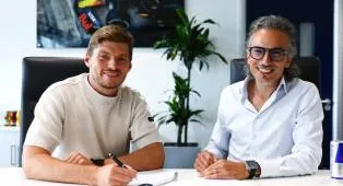 Max Verstappen Perpanjang Kontrak dengan Red Bull F1