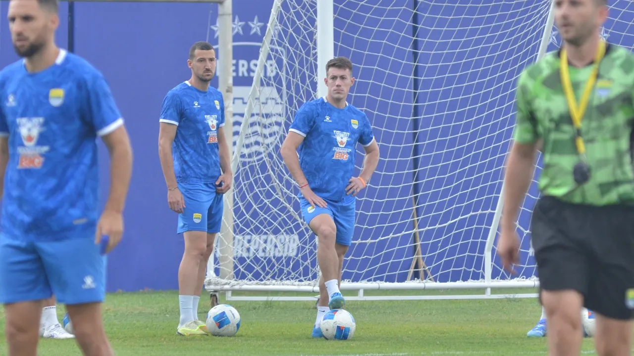Winger Persib, Mariano Peralta