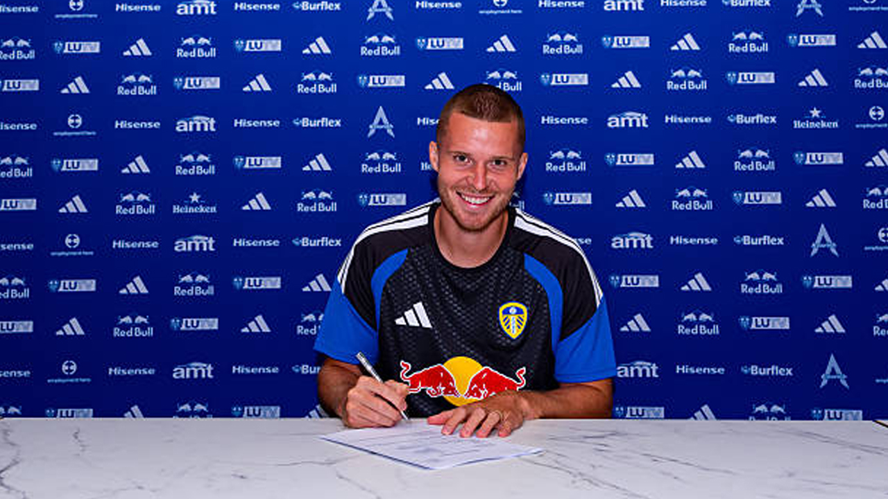 Resmi Gabung Leeds United, Nico Elvedi Ungkap Peran Penting Daniel Farke