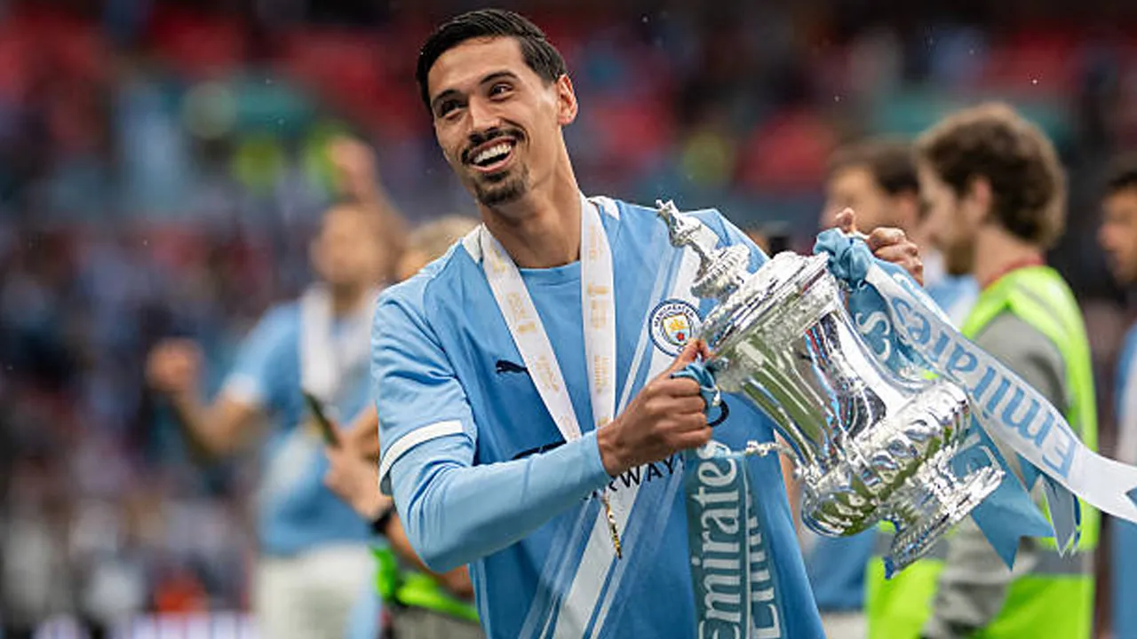 Tinggalkan Manchester City, Tijjani Reijnders Kenang Dua Trofi Istimewa