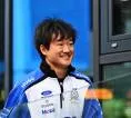 Yuki Tsunoda Dipanggil Balik ke F1 Saat Bersantai di Pantai