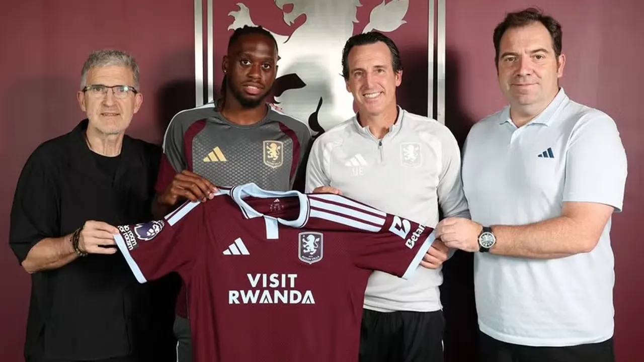 Aaron Wan-Bissaka.