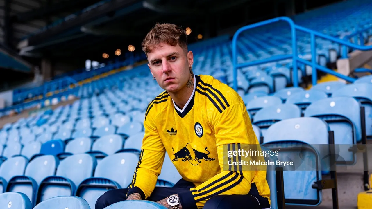 Joe Rodon Amankan Masa Depan di Leeds United hingga 2030