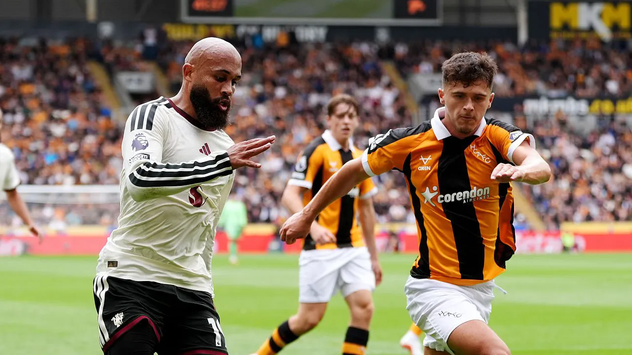 Ally McCoist Kaget Manchester United Kalah dari Hull City