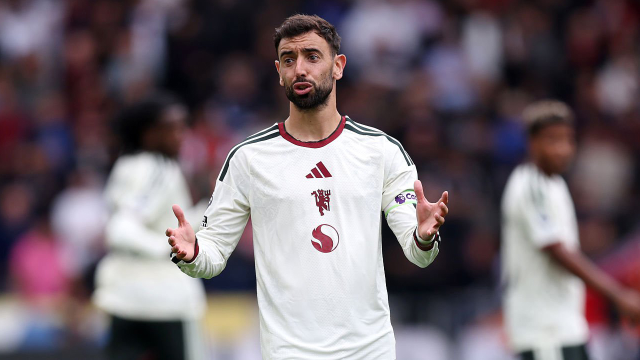 Bruno Fernandes Buka Suara Usai MU Dipermalukan Hull City