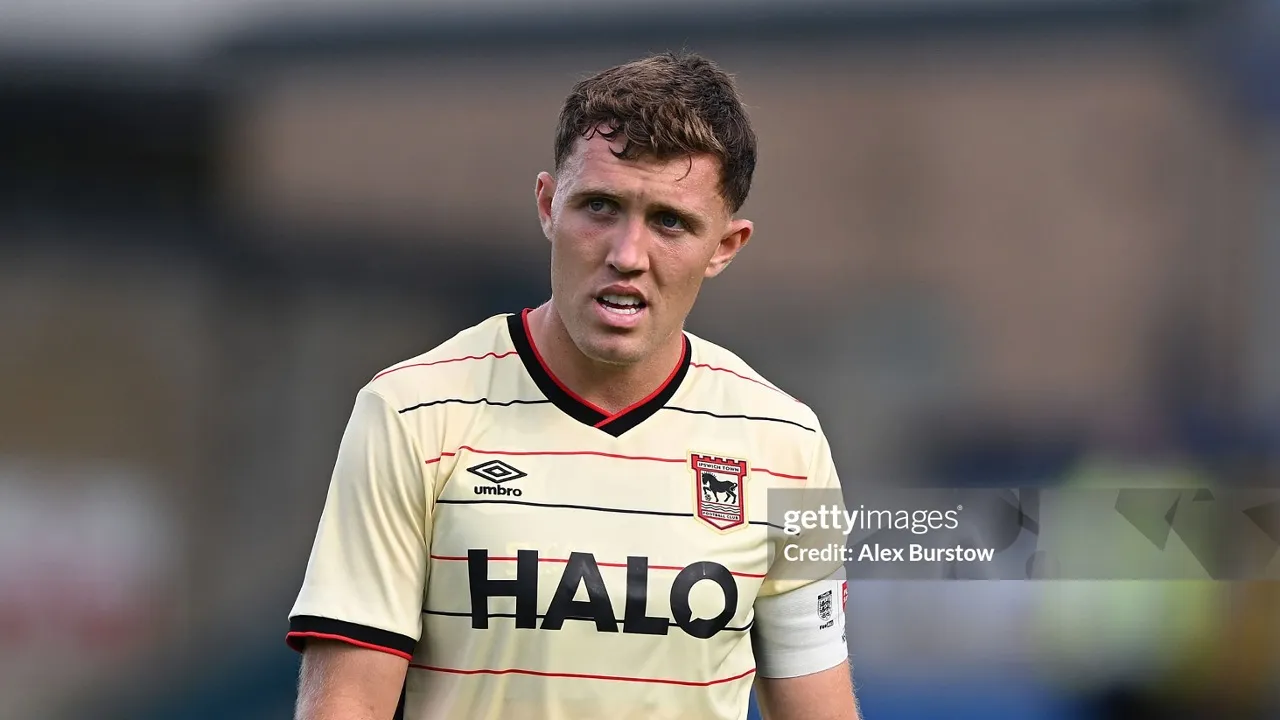 Dara O'Shea sebut suporter Portman Road bisa jadi kunci kelangsungan Ipswich Town