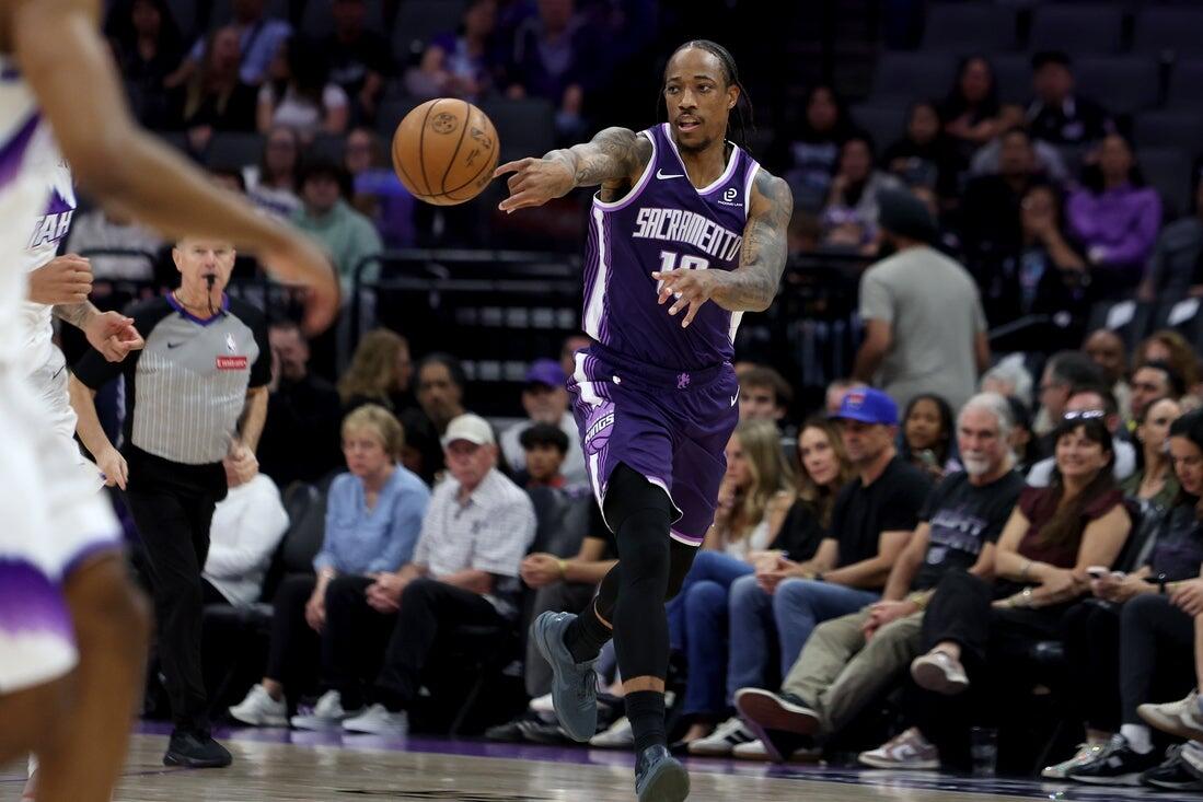 DeMar DeRozan Gabung Nuggets dengan Kontrak 1 Tahun