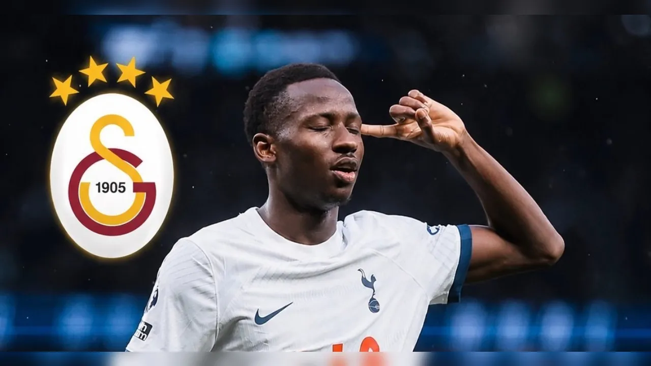 Gelandang Tottenham
