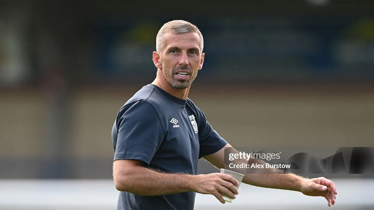 Gary O'Neil tegaskan Ipswich Town tidak buru-buru mencari penyerang meski George Hirst pergi