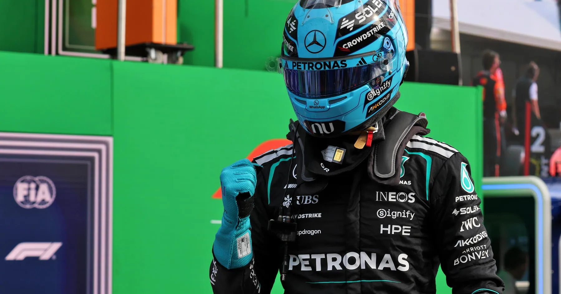 George Russell Bercanda Soal Cincin Tunangan Usai Sprint Pole - sumber: (racingnews365)