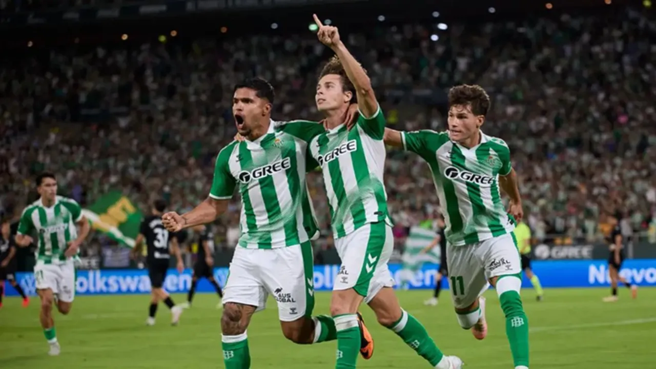 Rodrigo Riquelme Senang Antarkan Real Betis Raih Tiga Poin