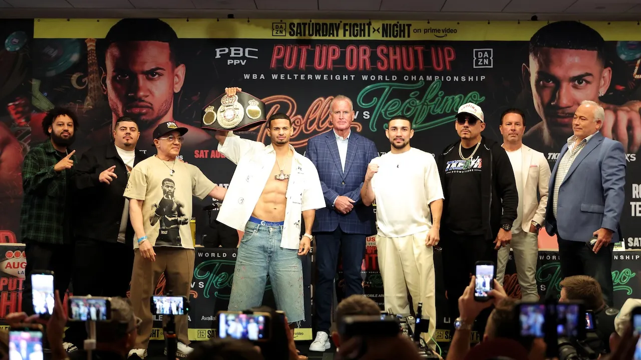 Teofimo Lopez Dijagokan Mantan Juara Dunia untuk Tumbangkan Rolando Romero