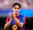 Barcelona Coba Selesaikan Transfer Hector Fort ke Dortmund