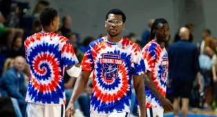 Bryce James Bermain saat Arizona Mengalahkan Lithuania danN Estonia