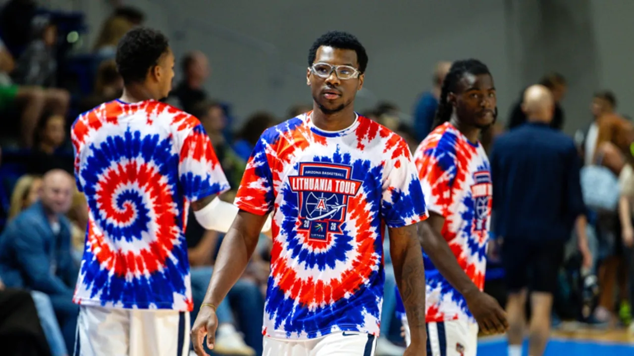 Bryce James Bermain saat Arizona Mengalahkan Lithuania danN Estonia