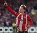 Keane Lewis-Potter Puas Brentford Raih Kemenangan atas Tottenham
