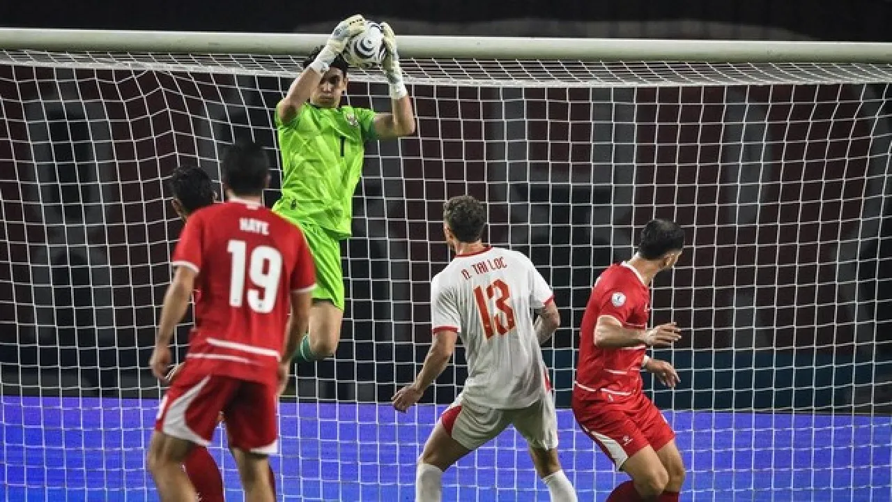 Nadeo Argawinanta saat Timnas Indonesia melawan Vietnam
