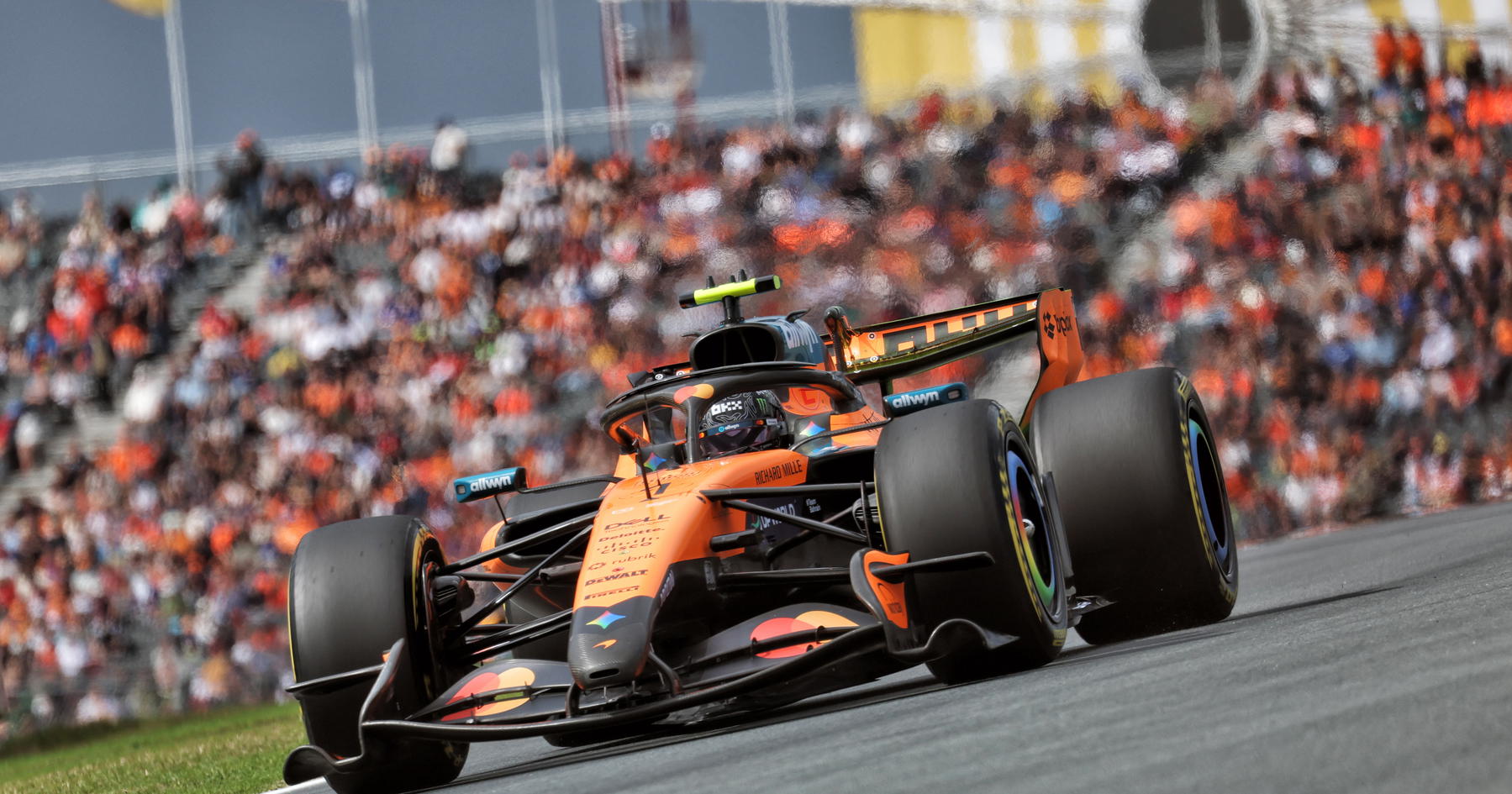 Lando Norris Rebut Pole Position di Kualifikasi F1 Belanda 2026