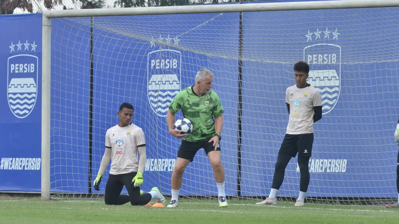 Persib pastikan kedua kiper siap tempur