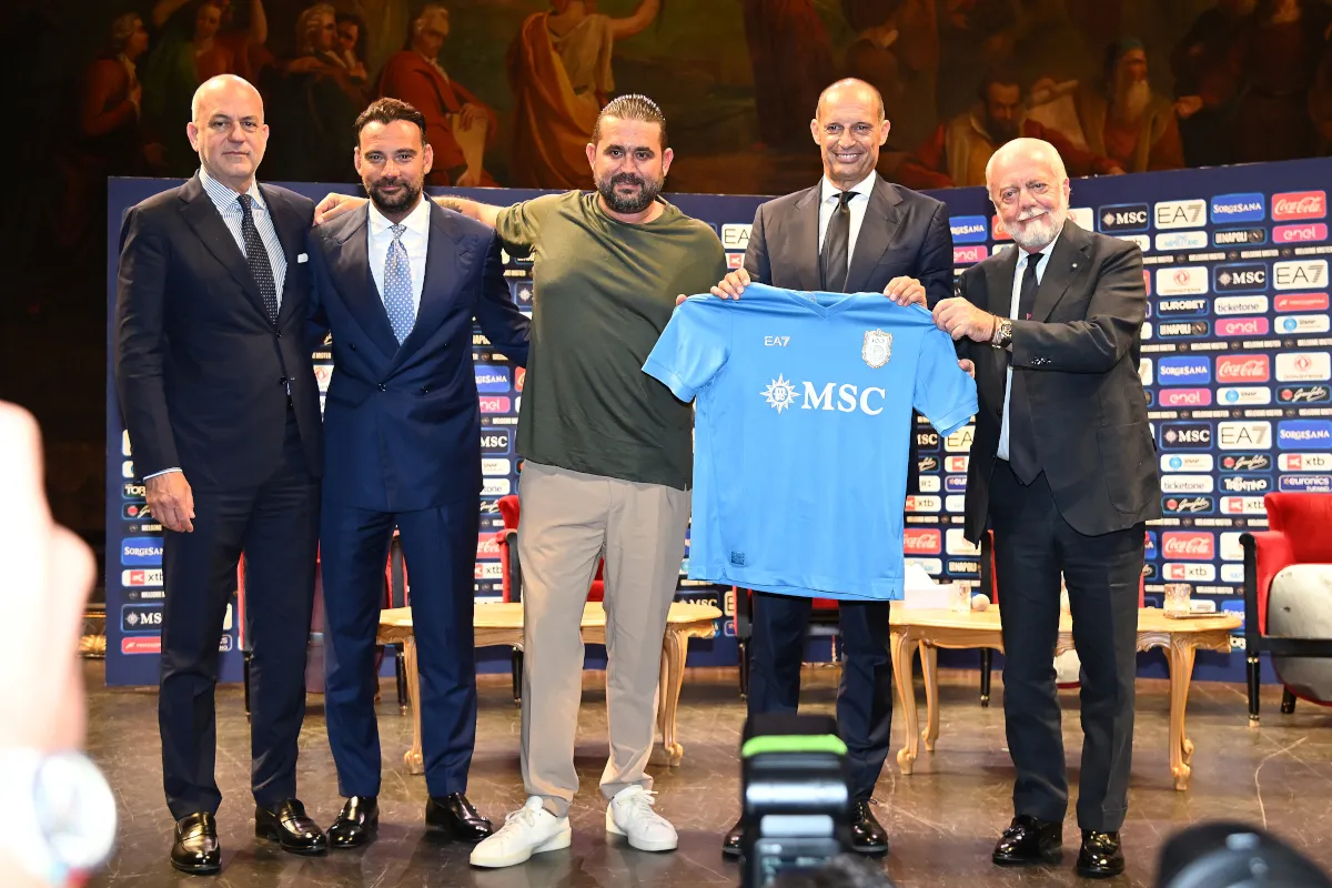 Napoli Pertahankan Allegri, Tanpa Rencana Pembelian Baru - sumber: (footballitalia)