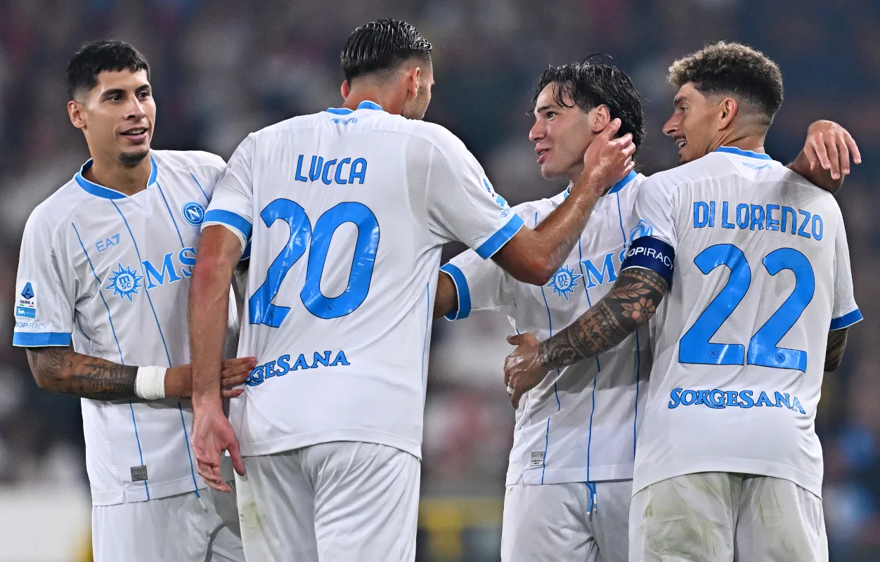 Napoli Tekuk Genoa 2-0 Berkat Pergantian Pemain Ciamik Allegri - sumber: (footballitalia)