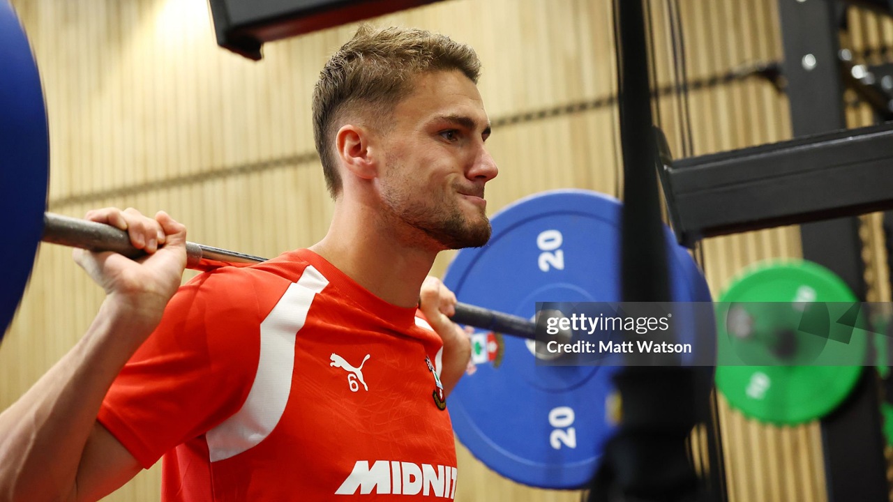 Tonda Eckert Bela Taylor Harwood-Bellis di Tengah Minat Aston Villa