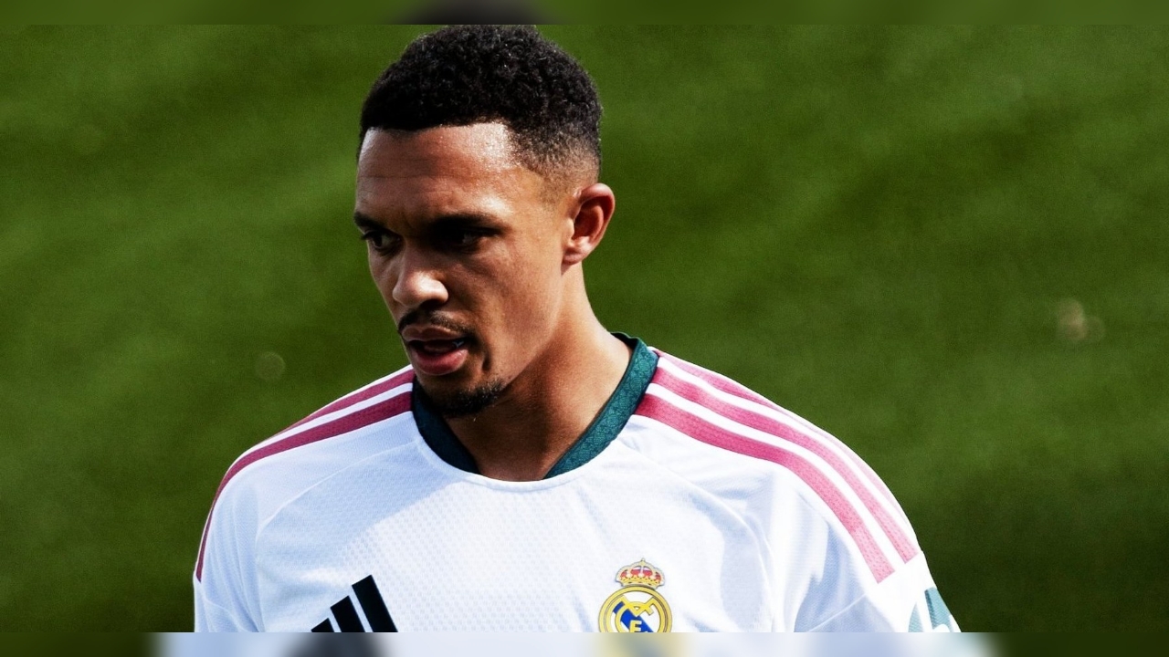 Alexander-Arnold Siap Perjuangkan Kembali Tempatnya di Timnas Inggris