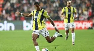 AS Roma Rampungkan Transfer Jayden Oosterwolde dari Fenerbahce
