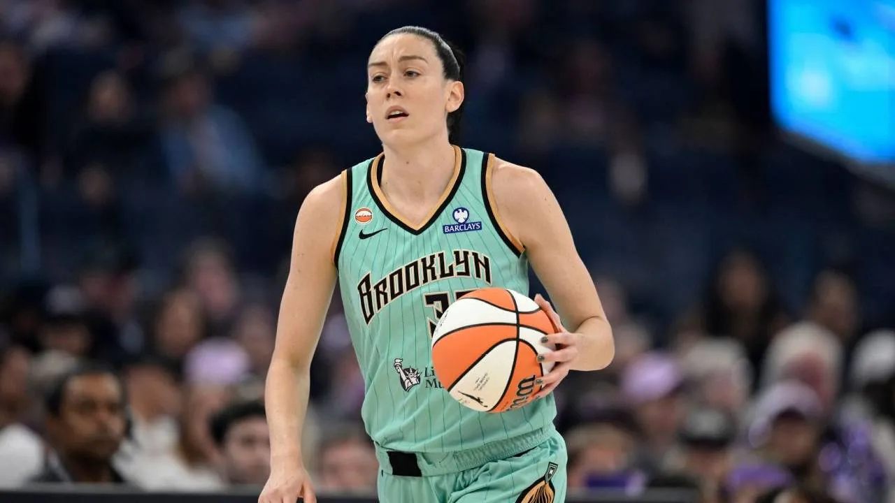 Breanna Stewart mengatakan keberadaan aksi dari kedua kubu menunjukkan besarnya perhatian terhadap WNBA, tetapi ia berharap pertandingan tetap menjadi tempat yang nyaman bagi semua penonton. (Foto: AP)