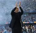 Enzo Maresca Terharu Dapat Sambutan Hangat Fans Man City di Etihad