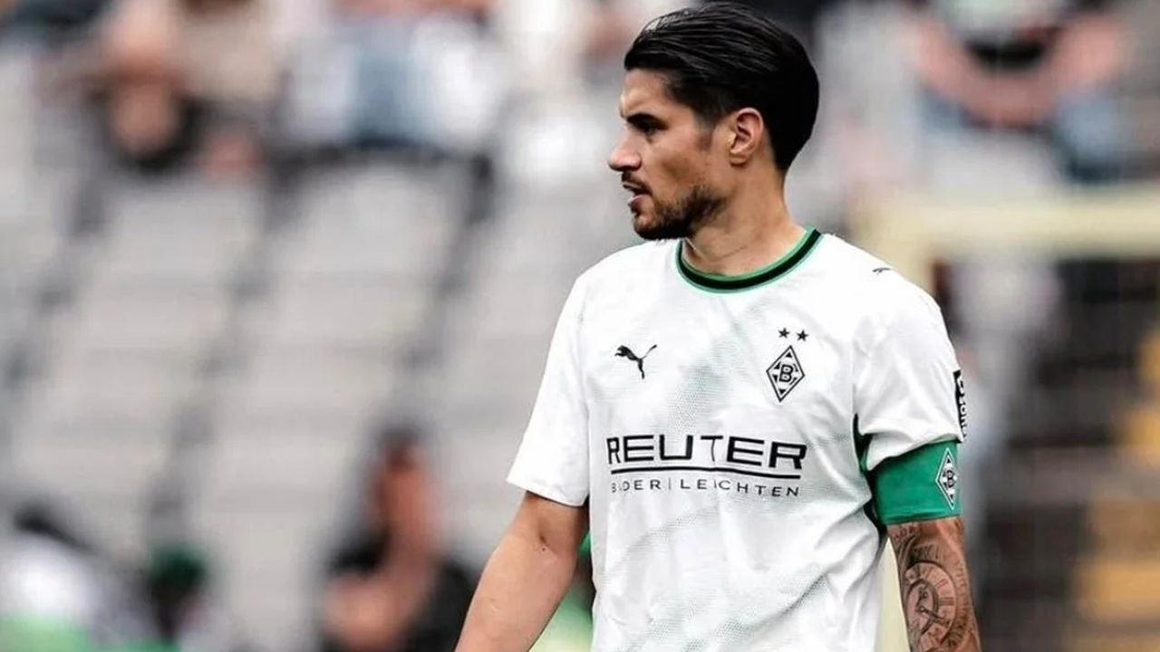 Kevin Diks Jadi Kapten Saat Monchengladbach Hancurkan Schott Mainz 5-0