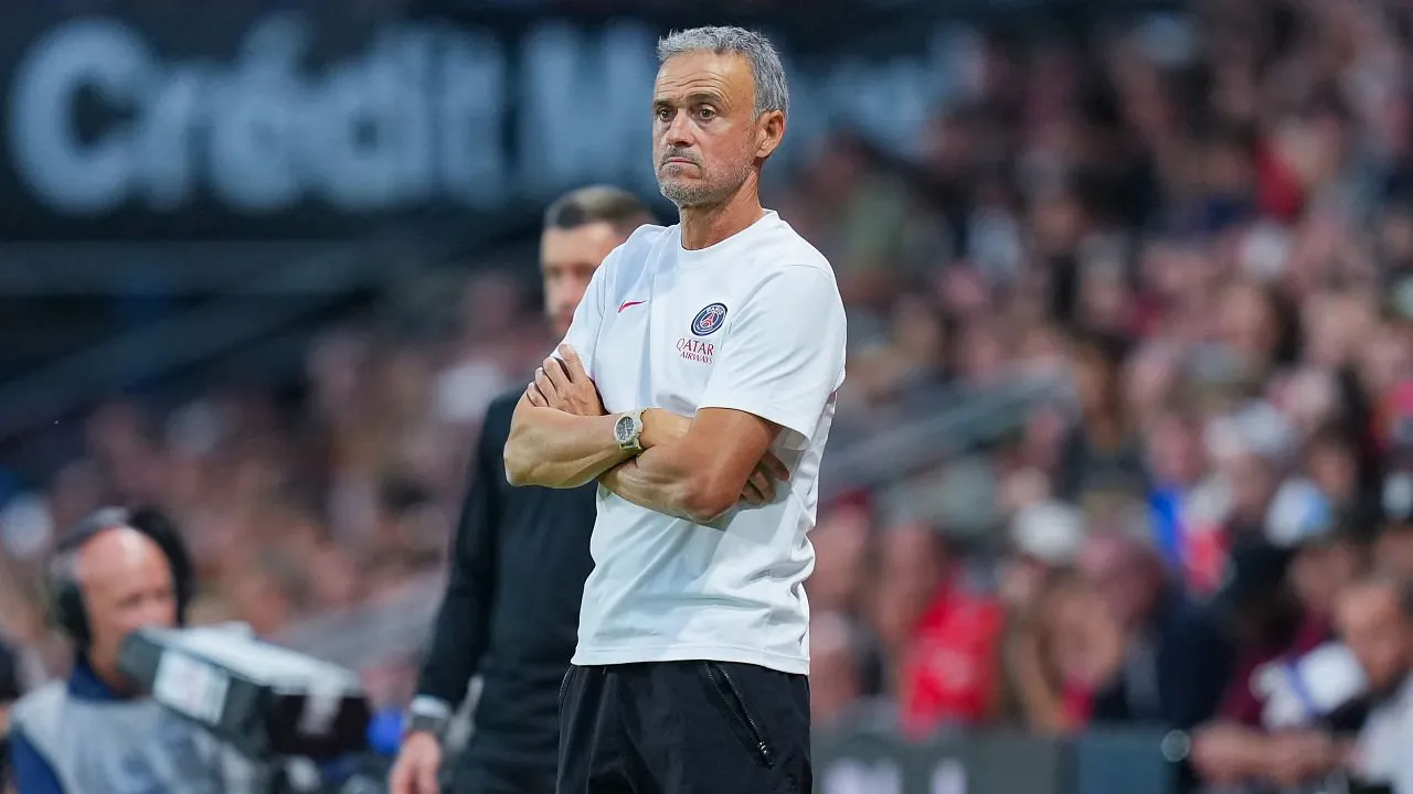Luis Enrique Beri Tanggapan usai PSG Ditahan Imbang Rennes