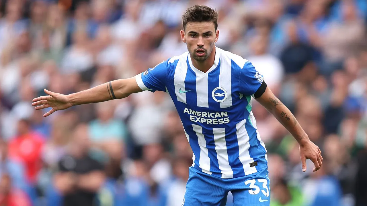 Matt O'Riley Berpeluang Tinggalkan Brighton, Lyon Terdepan