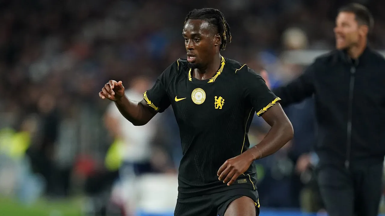 Meski Sempat Ditolak, AS Roma Belum Menyerah Kejar Jamie Gittens