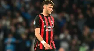 Milan dan Porto Lanjutkan Negosiasi Transfer Santiago Gimenez Pekan Ini