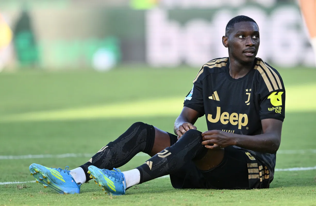 Napoli Bungkam Juventus, Spalletti Kirim Sinyal Kuat Terkait Transfer Zirkzee - sumber: (footballitalia)