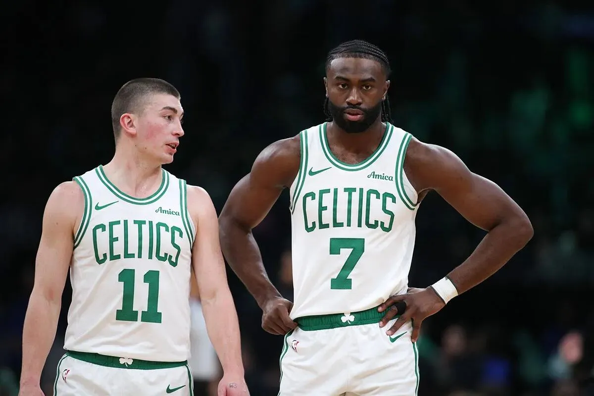 Payton Pritchard Siap Hadapi Jaylen Brown Sebagai Lawan - sumber: (mainbasket)